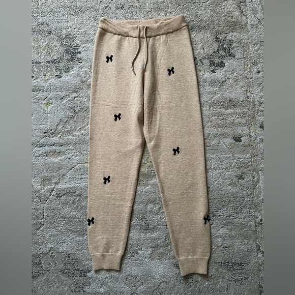 Bow Knit Set - New! - Picture 10 of 14